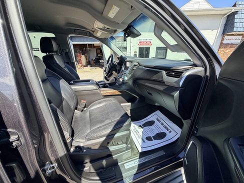 Used 2015 Chevrolet Suburban LT image 17