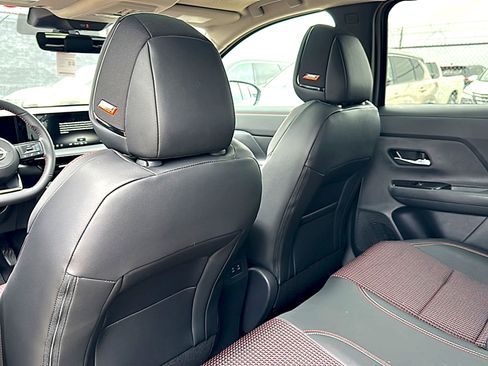 New 2026 Nissan Kicks SR w/ SR Premium Package FWD image 15