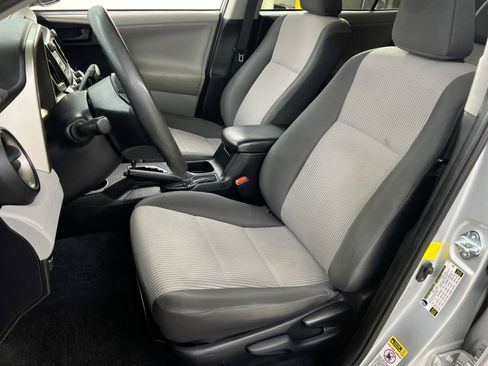 Used 2013 Toyota RAV4 LE image 4