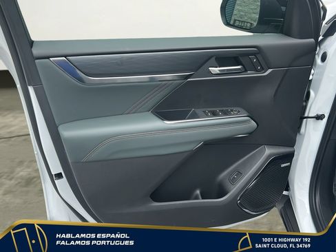 New 2026 GMC Acadia AT4 w/ Luxury Package AWD/4WD image 10