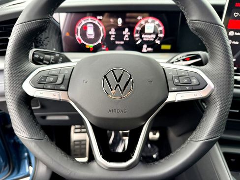 New 2026 Volkswagen Tiguan SE R-Line FWD image 12
