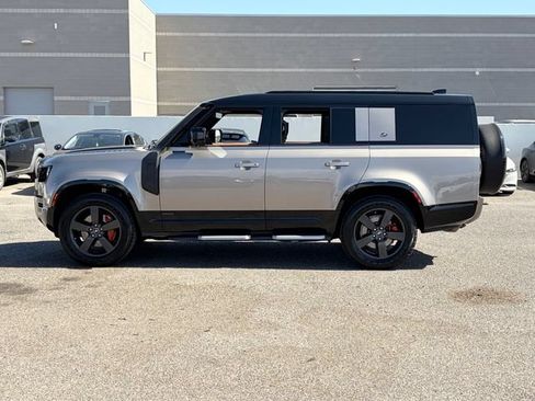 Used 2023 Land Rover Defender 130 X AWD/4WD image 30