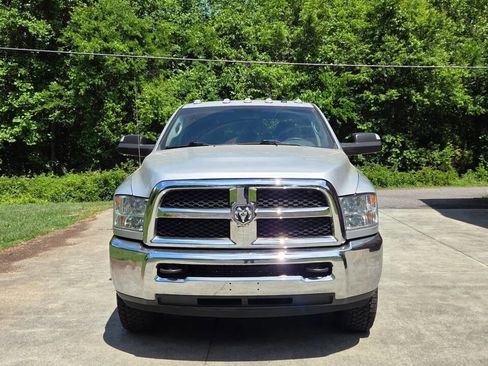 Used 2018 RAM 2500 Tradesman w/ Chrome Appearance Group AWD/4WD image 2