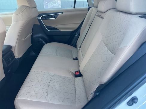 Used 2023 Toyota RAV4 XLE image 33