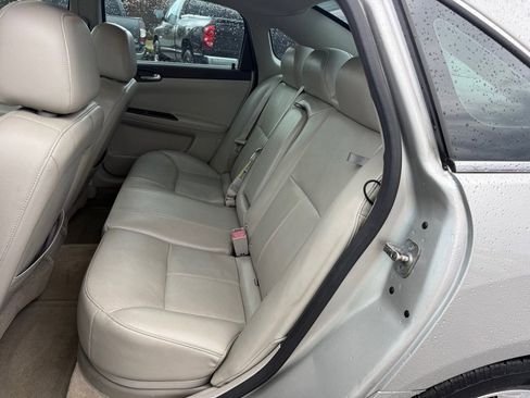 Used 2008 Chevrolet Impala SS w/ Convenience Package image 13