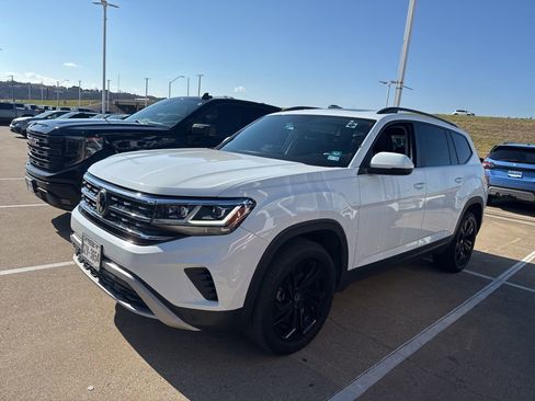 Used 2023 Volkswagen Atlas SE w/ Panoramic Sunroof Package image 1