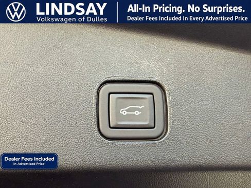 Used 2025 Cadillac Lyriq Luxury AWD/4WD image 19