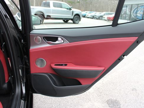 Used 2018 Kia Stinger GT1 image 14