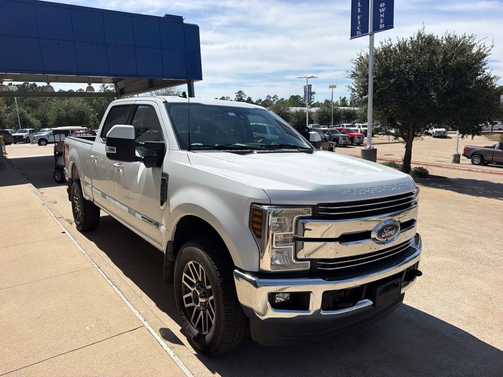 Used 2019 Ford F250 Lariat w/ Lariat Ultimate Package AWD/4WD image 4