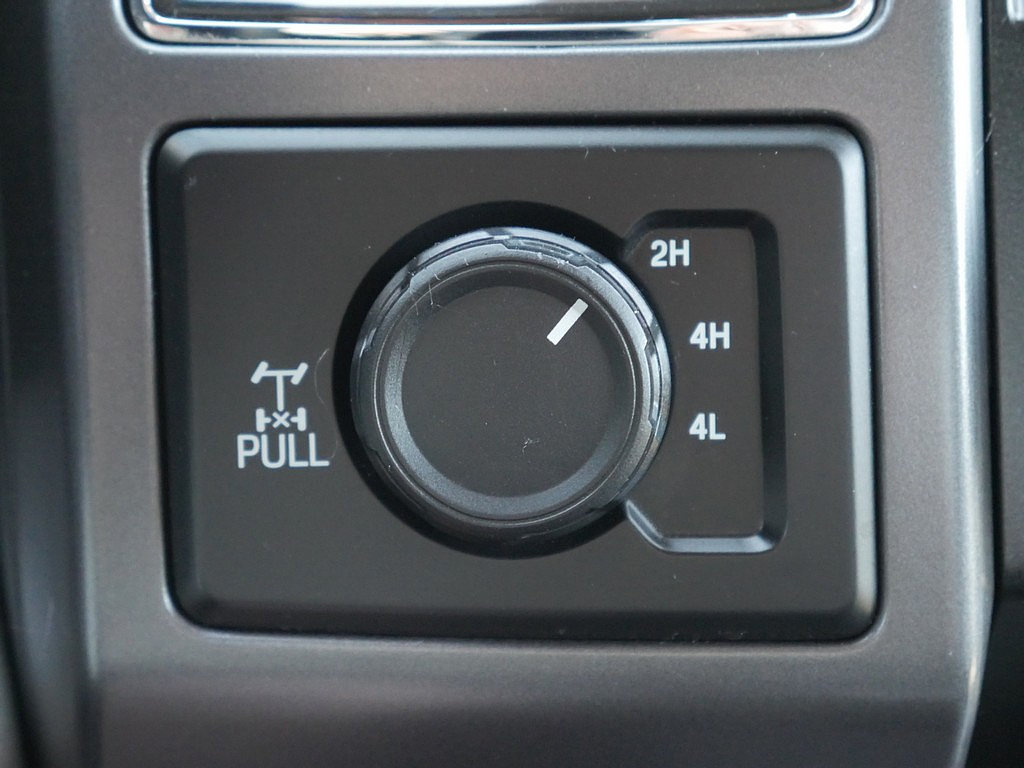 Used 2017 Ford F150 XLT w/ Equipment Group 302A Luxury AWD/4WD image 36
