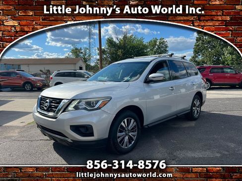 Used 2018 Nissan Pathfinder SV AWD/4WD image 1