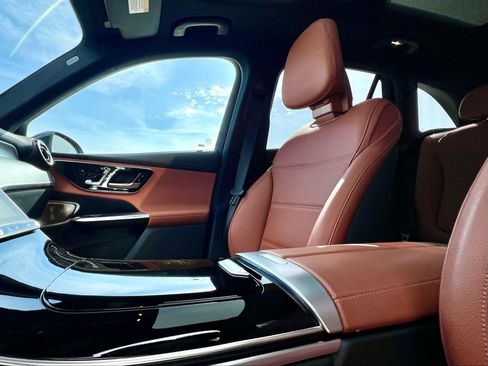 Certified 2023 Mercedes-Benz GLC 300 4MATIC image 29