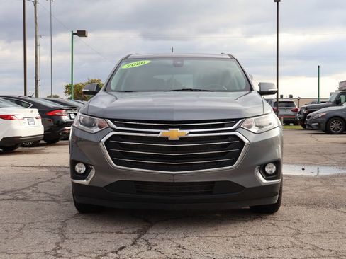Used 2020 Chevrolet Traverse LT w/ Driver Confidence II Package image 3