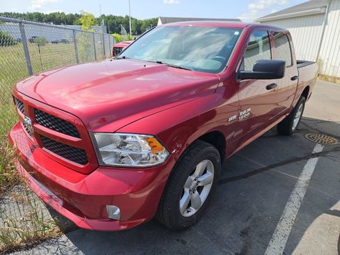 Used 2014 RAM 1500 Express AWD/4WD image 1