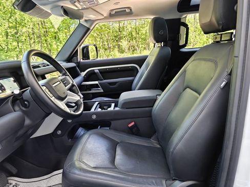 Used 2023 Land Rover Defender 90 SE AWD/4WD image 30