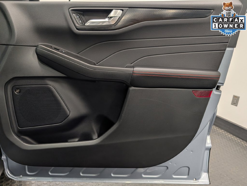 Certified 2022 Ford Escape SEL w/ SEL Stealth AWD Package image 30