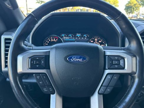 Used 2017 Ford F150 Platinum w/ Equipment Group 701A Luxury AWD/4WD image 23