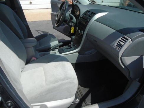 Used 2009 Toyota Corolla LE w/ All Weather Guard Pkg FWD image 13