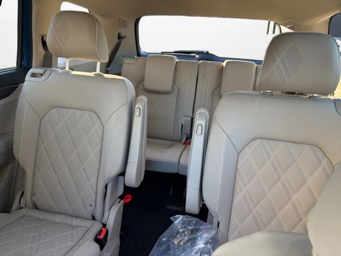 New 2026 Volkswagen Atlas SE image 12