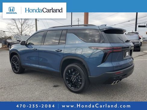 Used 2025 Chevrolet Traverse LT w/ Midnight/Sport Edition image 6