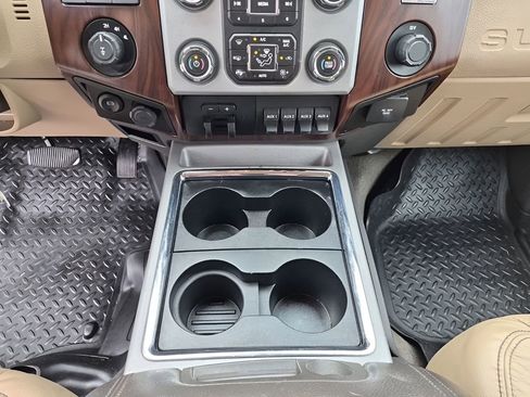 Used 2015 Ford F250 Lariat w/ Lariat Ultimate Package image 40