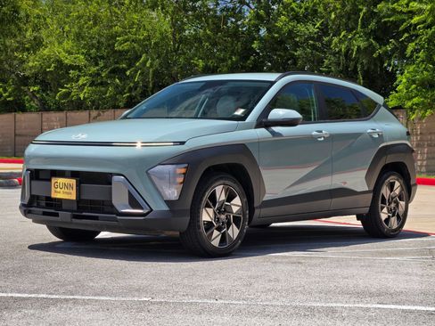 Used 2024 Hyundai Kona SEL FWD image 7