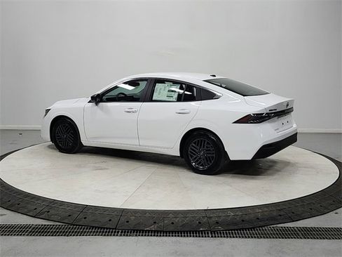 New 2026 Nissan Sentra SV w/ SV Convenience Package image 5