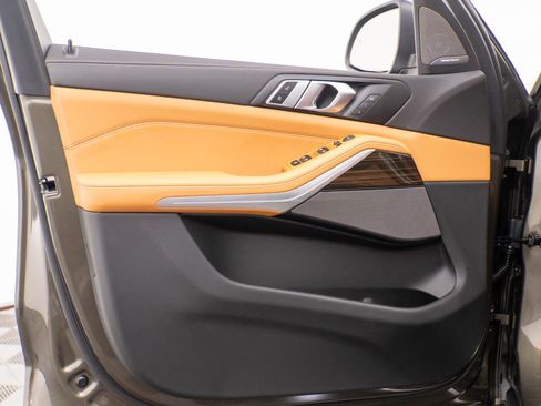 Certified 2025 BMW X5 xDrive40i w/ Premium Package image 14