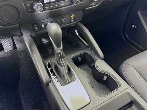 Certified 2025 Nissan Frontier SV w/ SV Convenience Package image 14