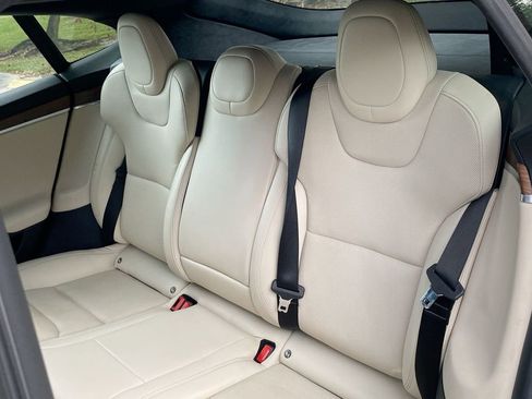 Used 2023 Tesla Model S Base image 38