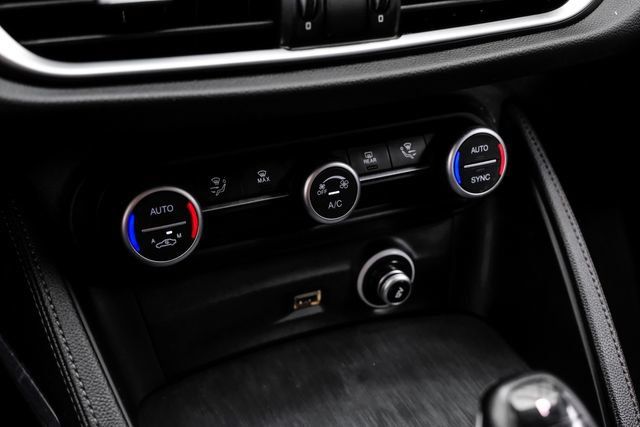 Used 2019 Alfa Romeo Stelvio w/ Nero Edizione RWD image 31