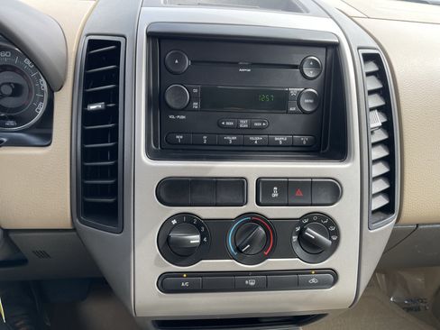 Used 2007 Ford Edge SE FWD image 18