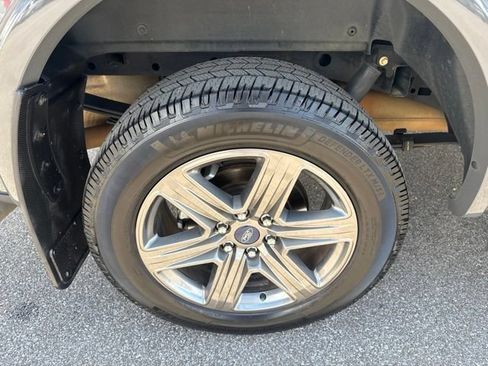 Used 2020 Ford F150 XLT w/ Equipment Group 302A Luxury AWD/4WD image 15