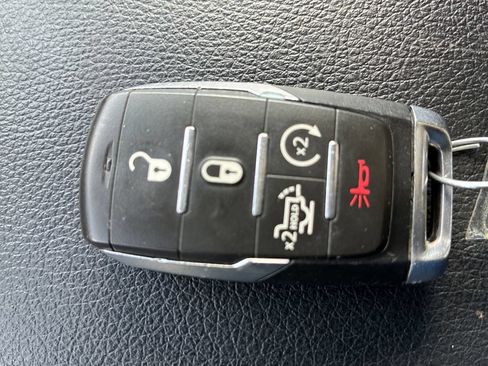 Used 2025 RAM 1500 Big Horn AWD/4WD image 30