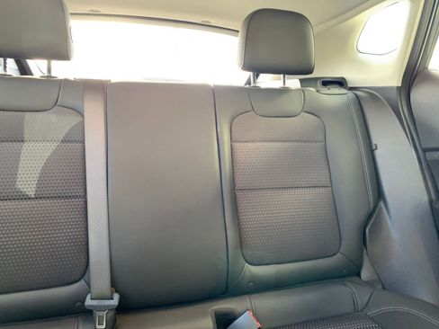 Used 2025 Chevrolet Trax LT image 35