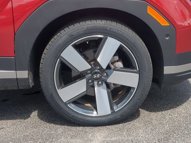Used 2025 Hyundai Santa Fe Limited FWD image 11