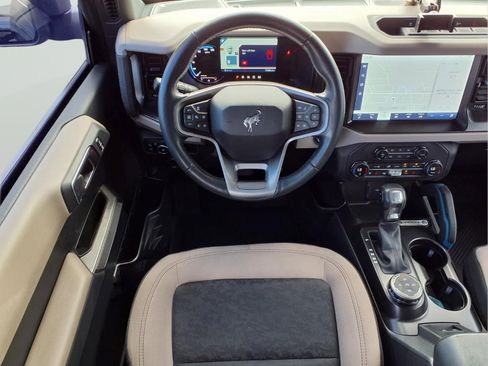 Used 2023 Ford Bronco Wildtrak AWD/4WD image 12