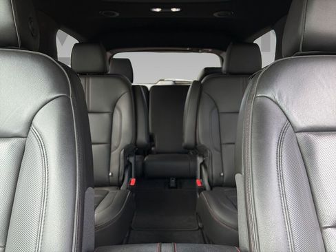 Used 2023 Chevrolet Traverse RS AWD/4WD image 3