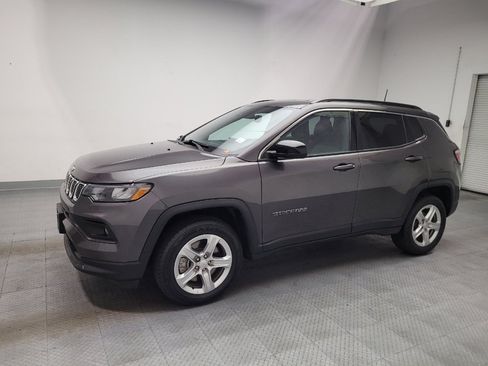 Used 2023 Jeep Compass Latitude AWD/4WD image 2