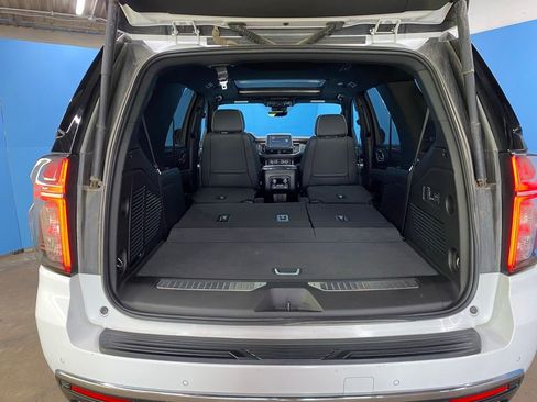 Used 2024 Chevrolet Tahoe Premier w/ Premium Package image 43