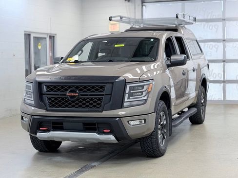 Used 2021 Nissan Titan PRO-4X AWD/4WD image 3