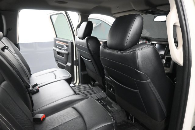 Used 2018 RAM 1500 Laramie w/ Convenience Group AWD/4WD image 24