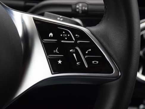 Certified 2025 Mercedes-Benz GLA 250 image 23