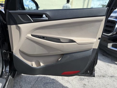 Used 2016 Hyundai Tucson Limited image 27