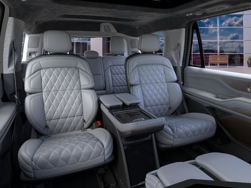 New 2026 Lincoln Navigator Black Label AWD/4WD image 11