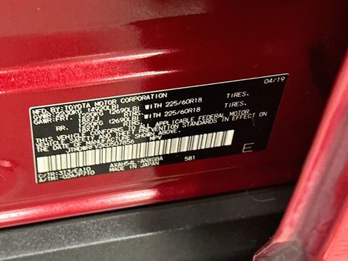Used 2019 Toyota RAV4 Limited AWD/4WD image 12