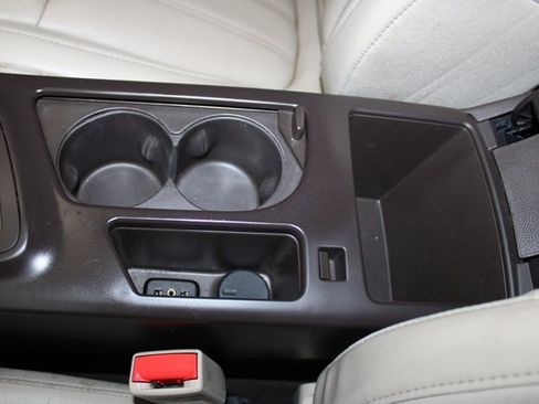 Used 2017 Buick Regal Sport Touring image 20