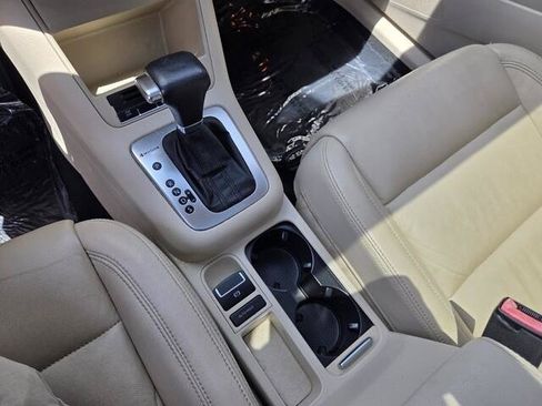Used 2009 Volkswagen Tiguan SE AWD/4WD image 21