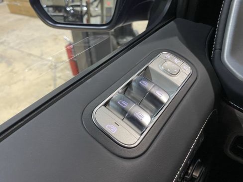 Certified 2025 Mercedes-Benz G 63 AMG 4MATIC image 9