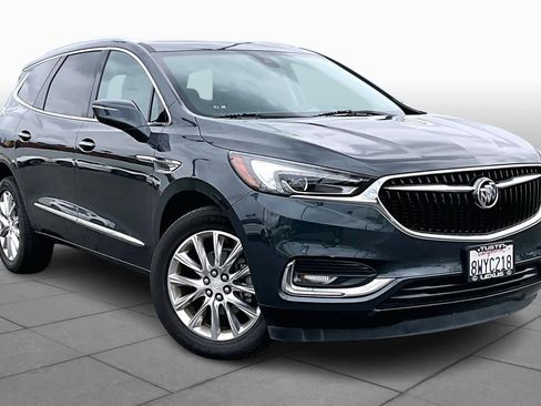 Used 2018 Buick Enclave Premium w/ Experience Buick Package image 2